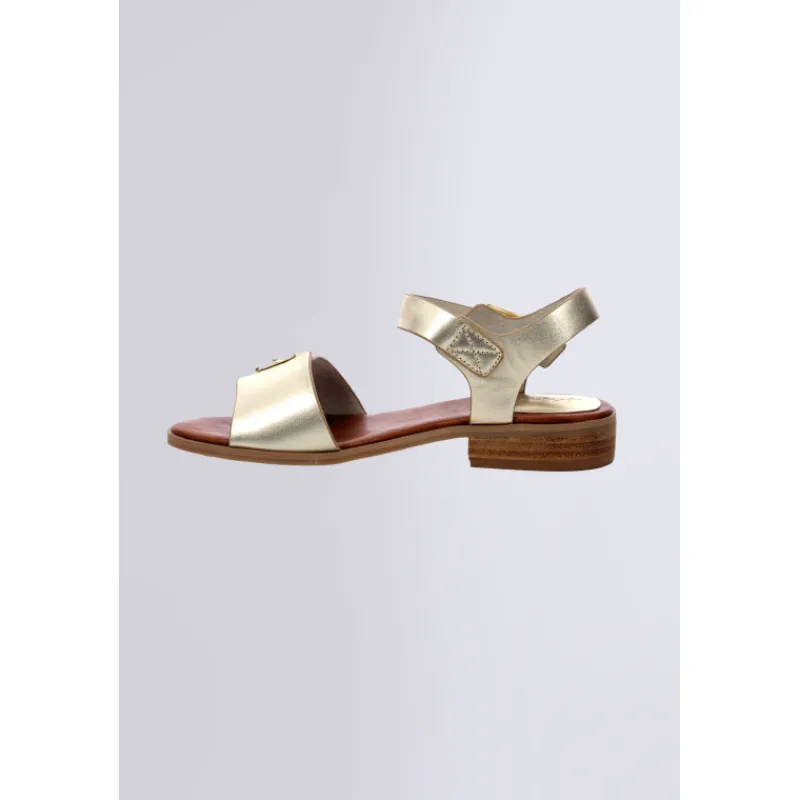 Kickers Sandales Et Nu-Pieds-Bucidi Or