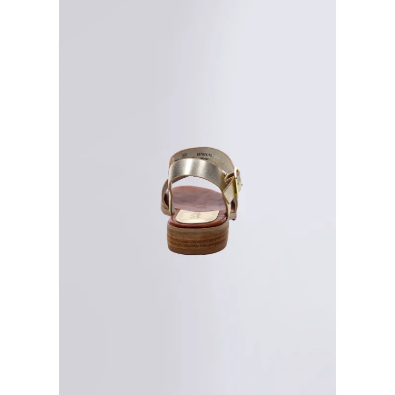 Kickers Sandales Et Nu-Pieds-Bucidi Or