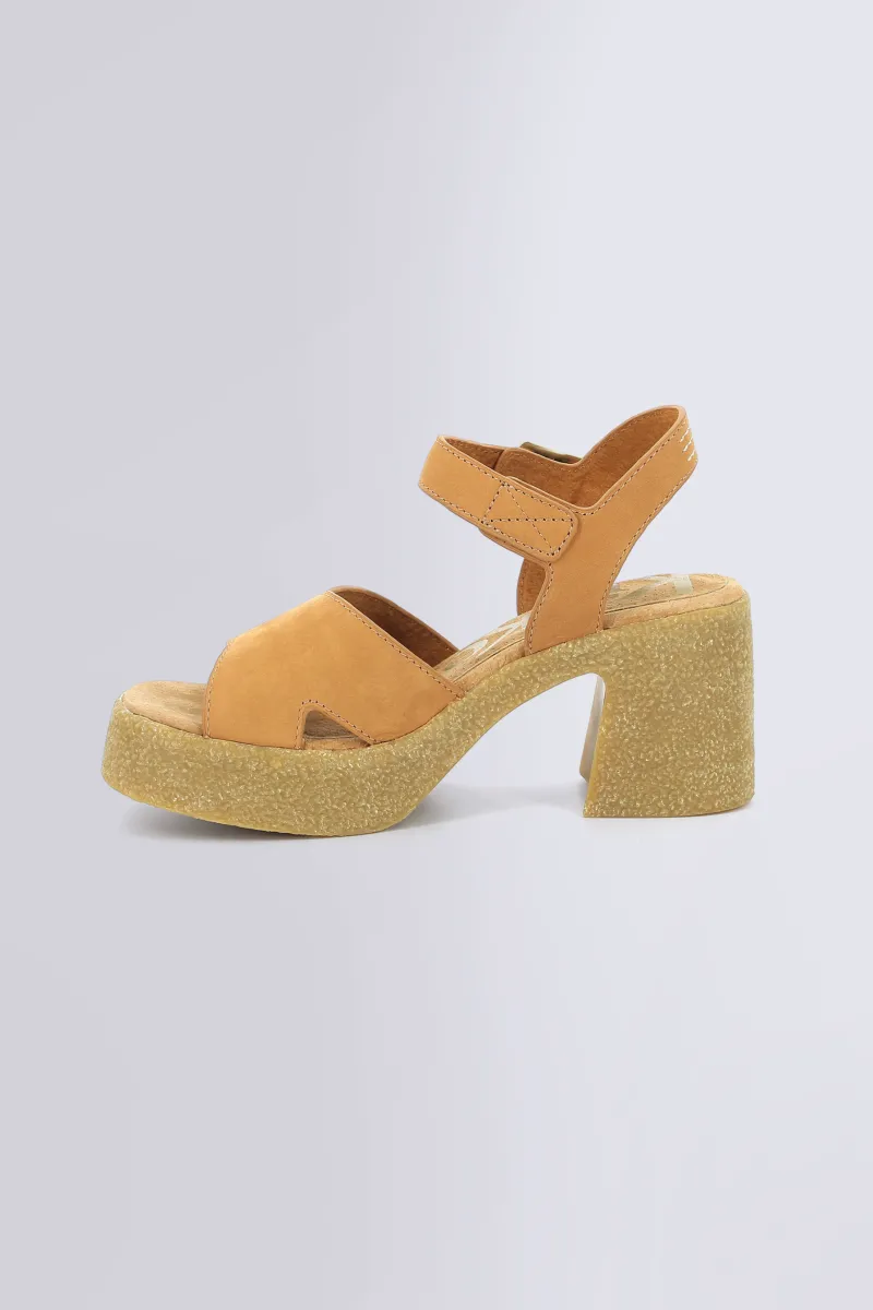 Kickers Sandales Et Nu-Pieds-Kick Constance Camel